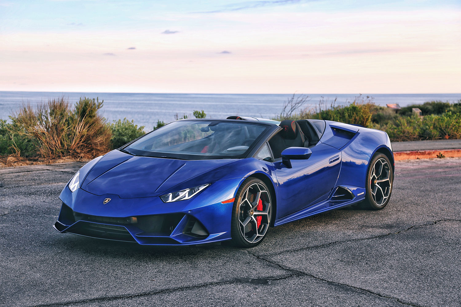 The Lamborghini Huracan EVO Spyder Is the Sound of Fury in a Quieting World  - The Manual