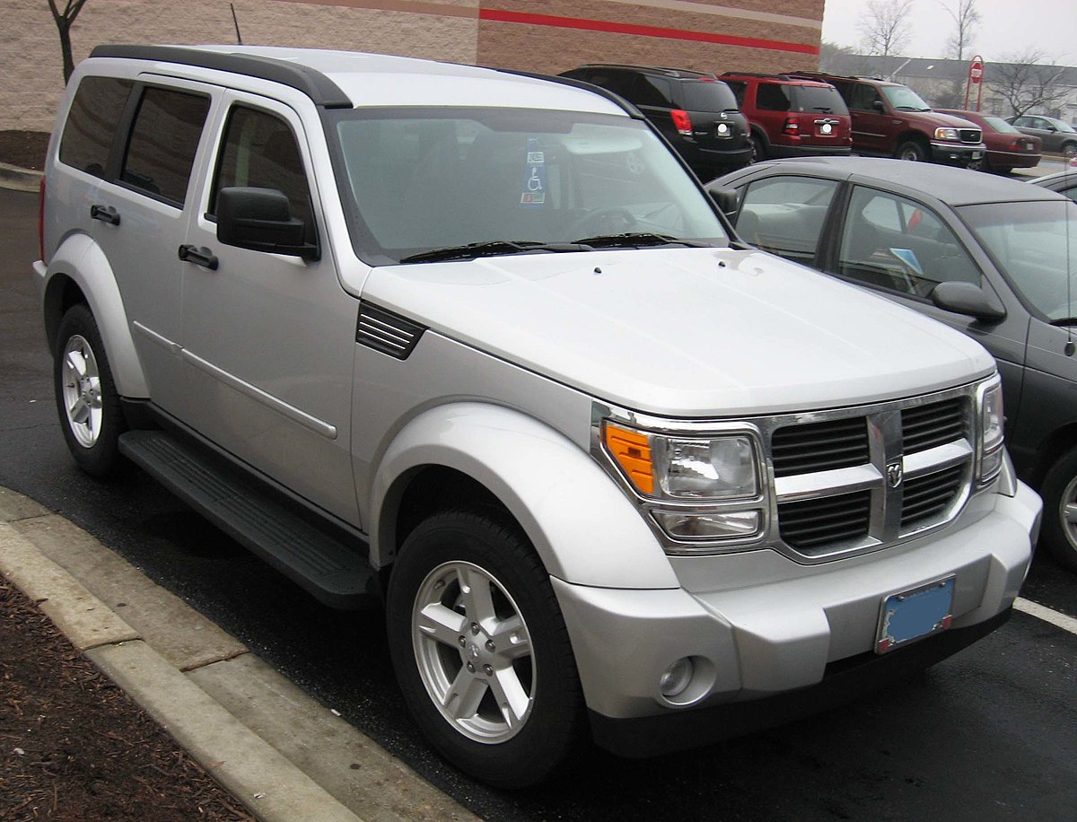 File:2007-Dodge-Nitro-2.jpg - Wikimedia Commons