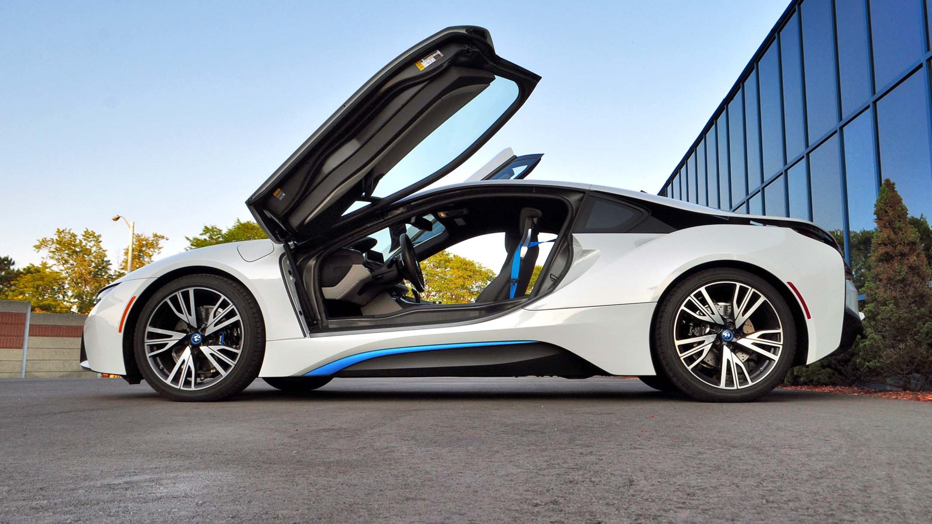 2017 BMW i8 Test Drive Review | AutoTrader.ca