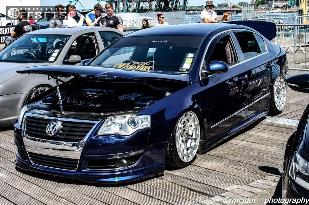 2007 Volkswagen Passat with 18x9.5 42 Radi8 R8cm9 and 215/40R18 Sunny Eco  Sendero Mt and Air Suspension | Custom Offsets