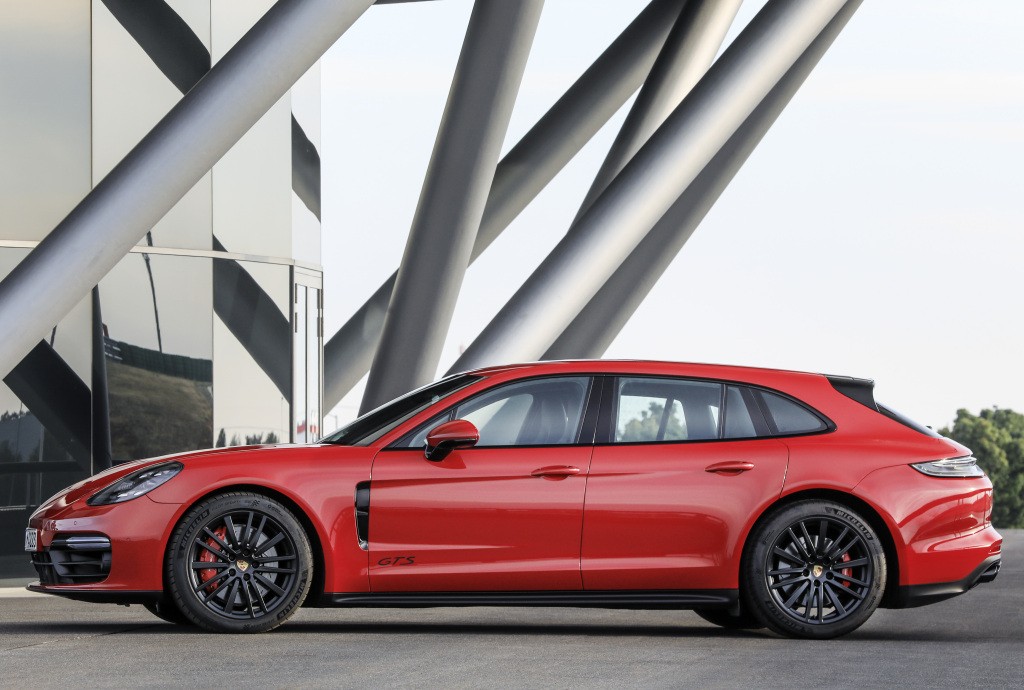 PORSCHE Panamera GTS Sport Turismo (971) Specs & Photos - 2020, 2021, 2022,  2023 - autoevolution