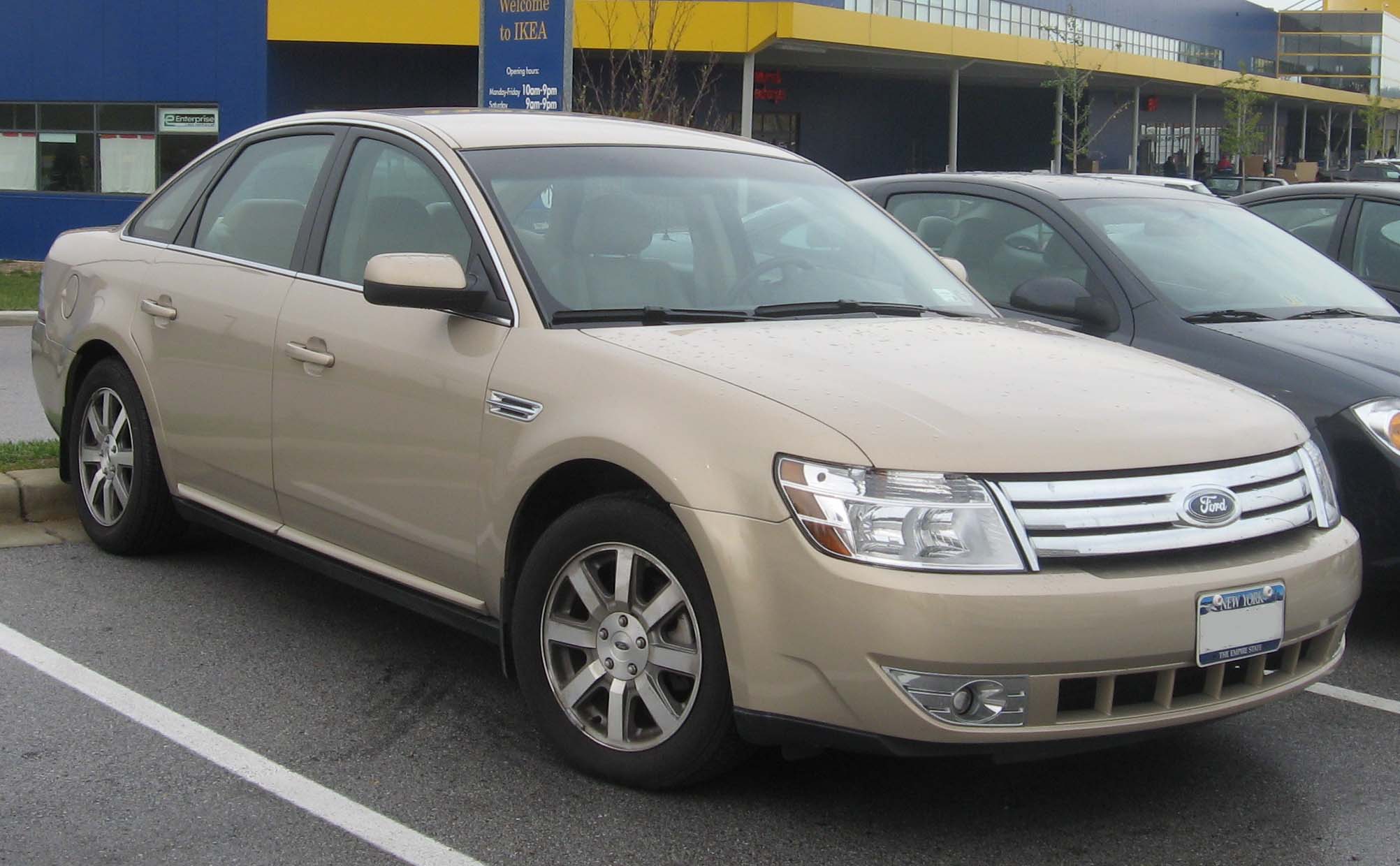 File:2008 Ford Taurus SEL.jpg - Wikimedia Commons