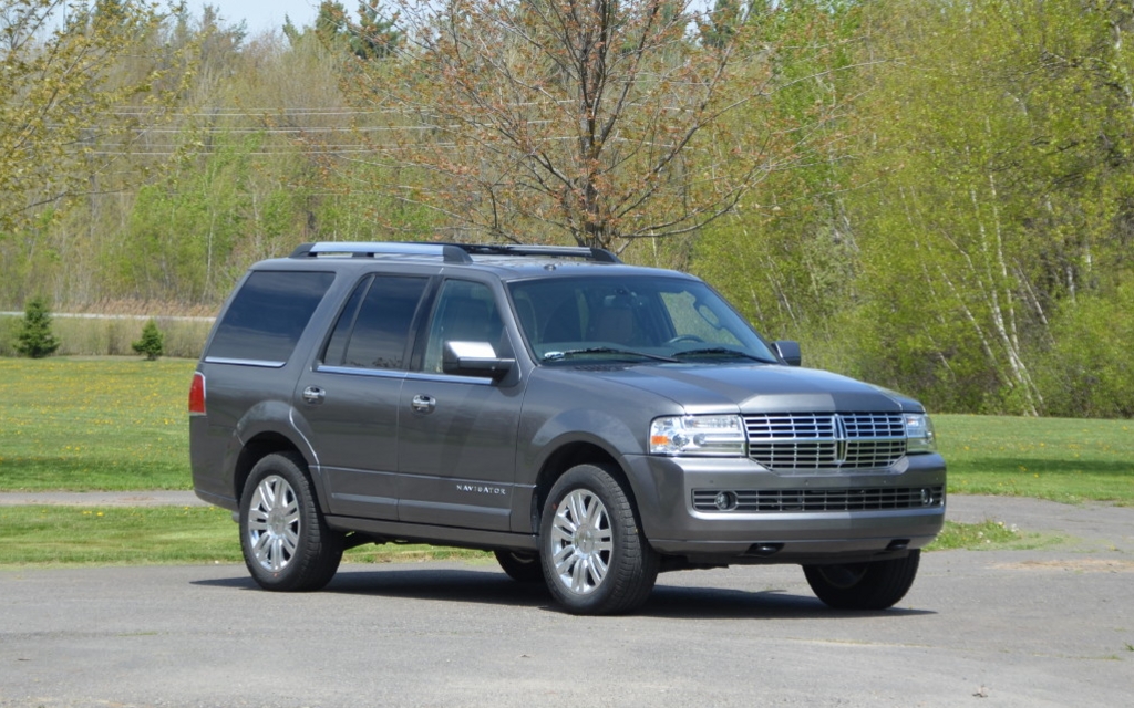 2012 Lincoln Navigator: Any bigger and it would bite you! - The Car Guide