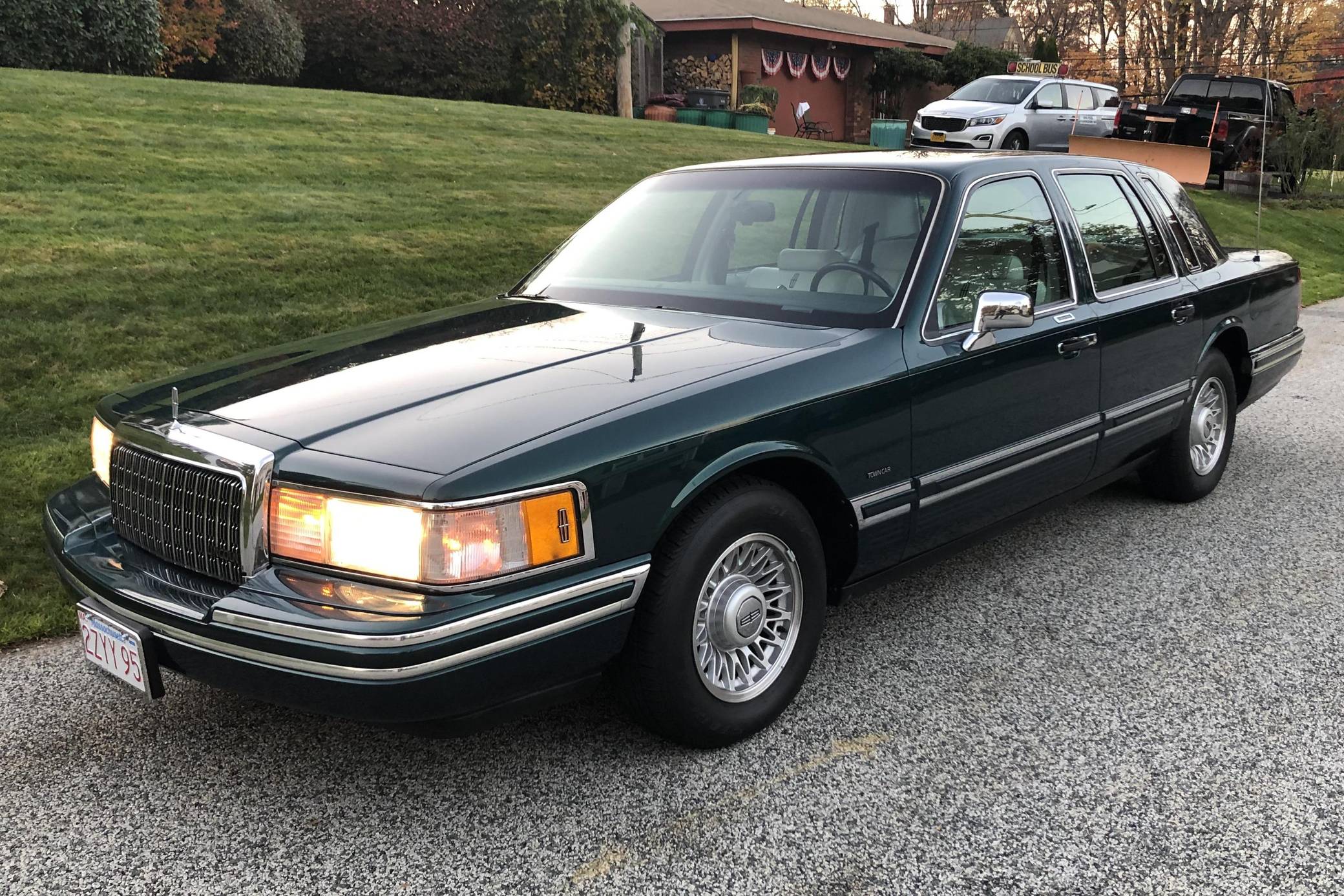 1994 Lincoln Town Car Signature for Sale - Cars & Bids