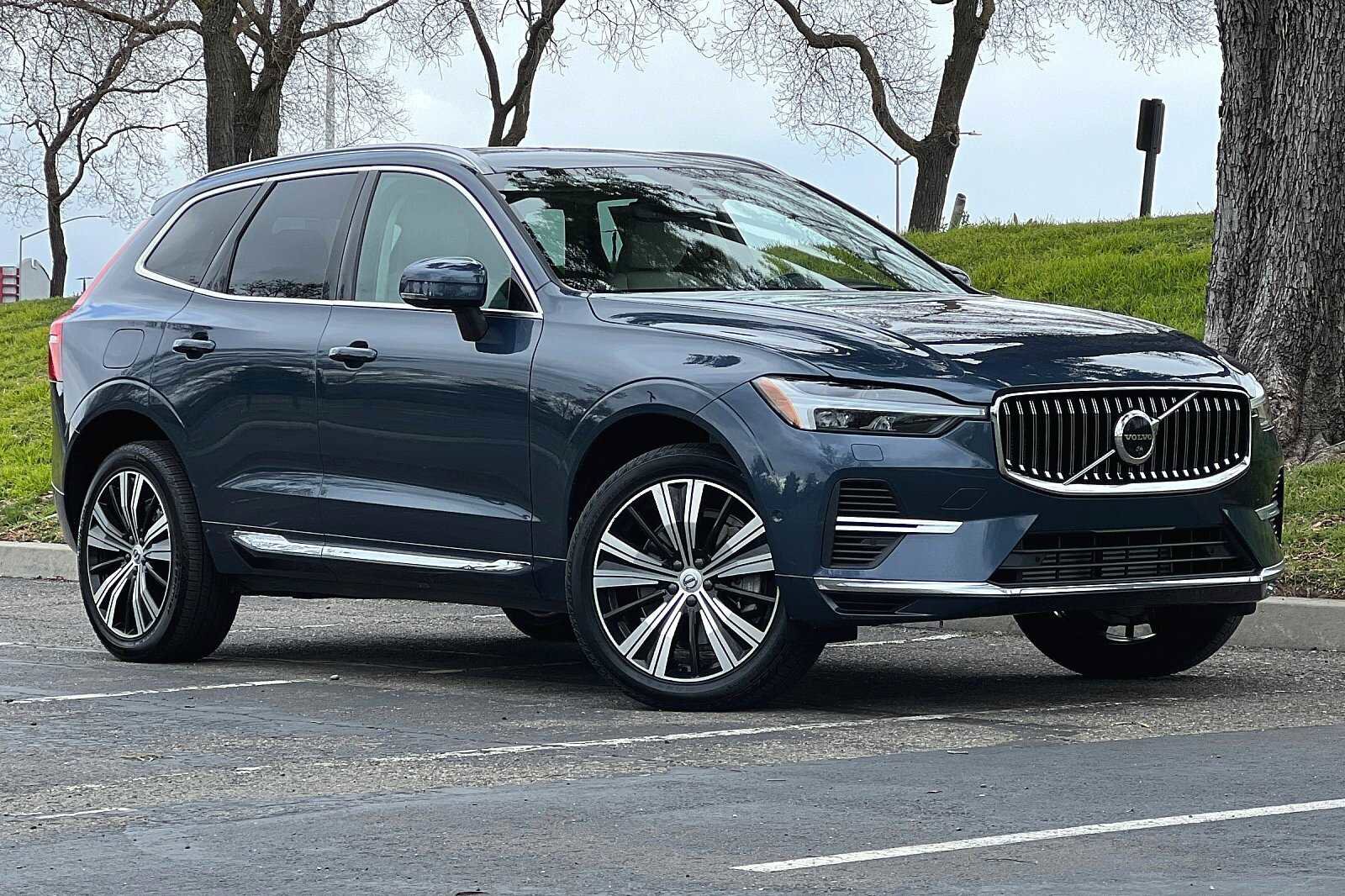 Pre-Owned 2022 Volvo XC60 Recharge Plug-In Hybrid Inscription SUV in  Merriam #Q03606A | Hendrick Chevrolet Shawnee Mission