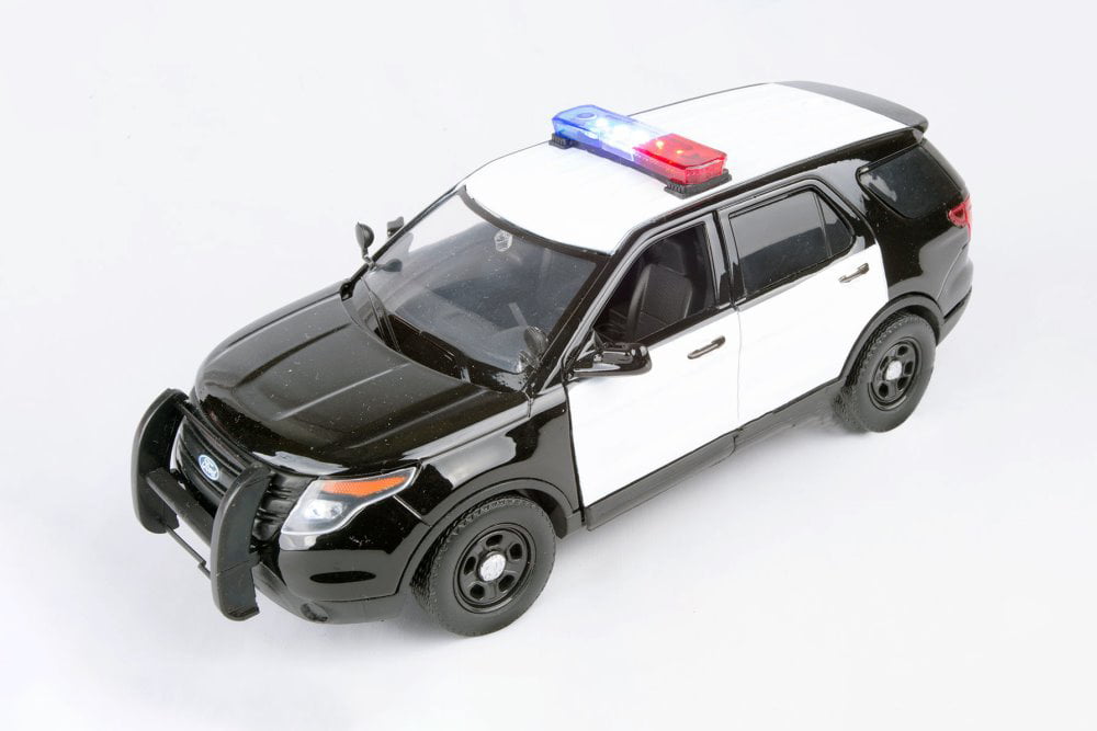 2015 Ford Unmarked Police Interceptor Utility w/ Lights & Sounds, Black and  White - Motor Max 79536 - 1/24 scale Diecast Model Toy Car - Walmart.com