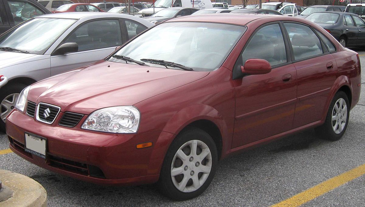 File:04-05 Suzuki Forenza sedan.jpg - Wikimedia Commons