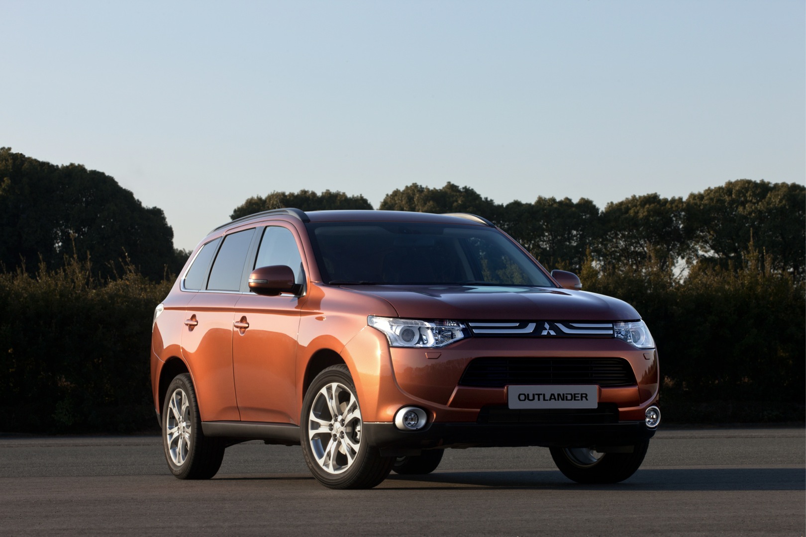 MITSUBISHI Outlander Specs & Photos - 2012, 2013, 2014, 2015, 2016 -  autoevolution