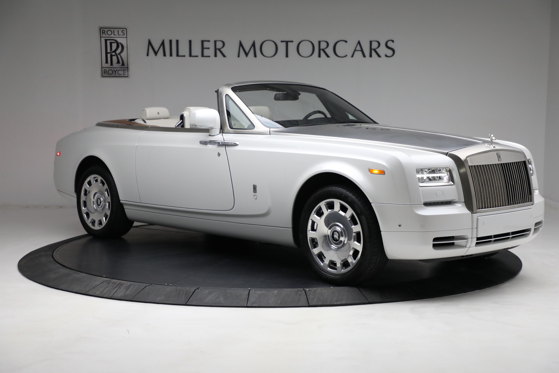 Pre-Owned 2017 Rolls-Royce Phantom Drophead Coupe For Sale (Special  Pricing) | Pagani of Greenwich Stock #8188