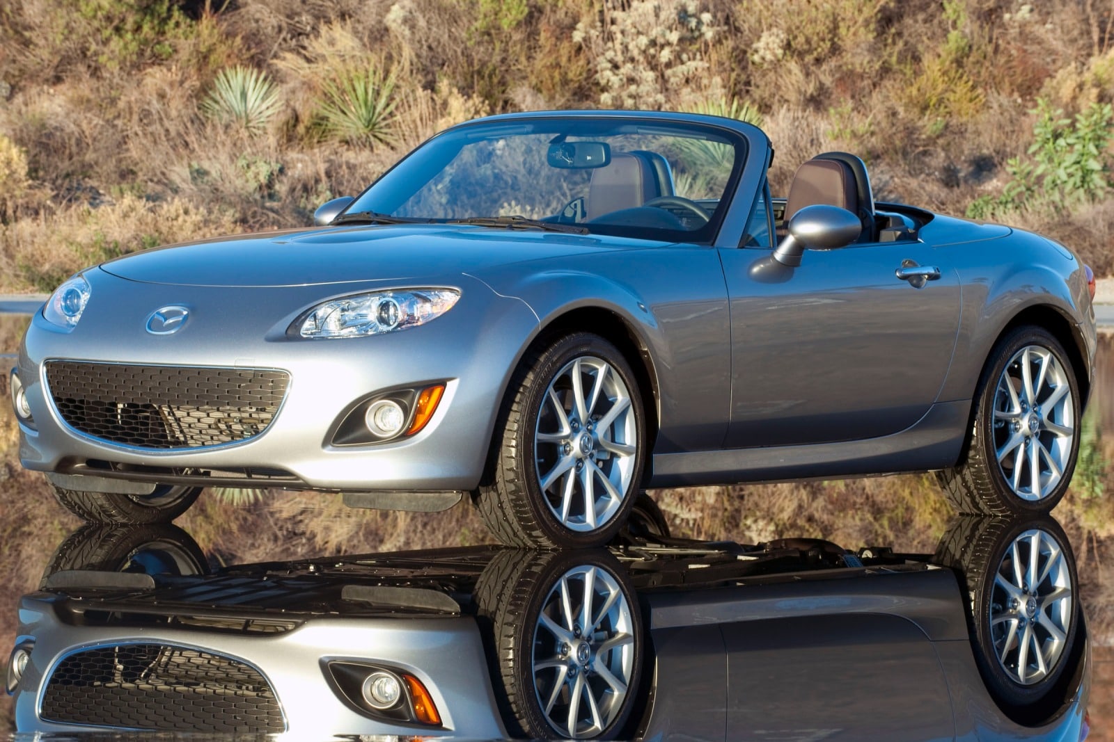 2012 Mazda MX-5 Miata Review & Ratings | Edmunds