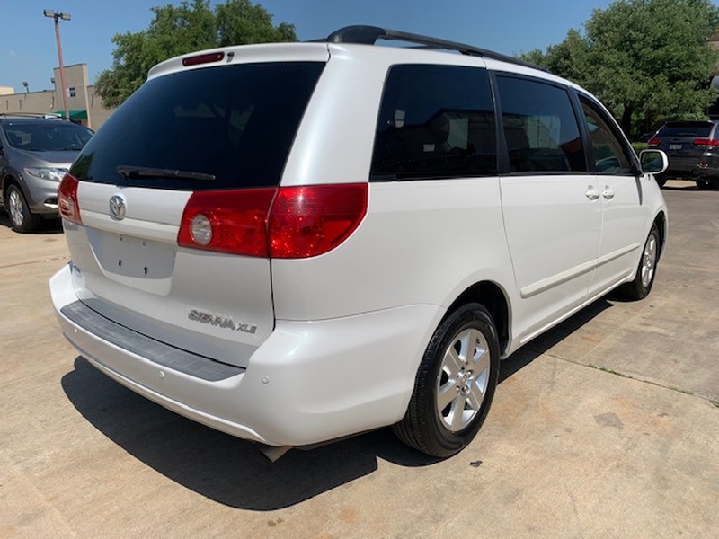 2008 Toyota Sienna 5dr 7-Pass Van XLE FWD *Metrocrest Location  (972-820-8211)* HYATT IMPORTS INC. | Dealership in Carrollton