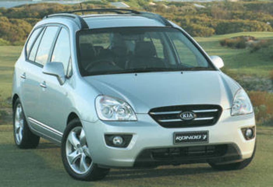 Kia Rondo 2008 review | CarsGuide