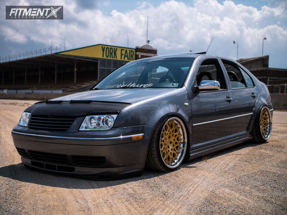 2004 Volkswagen Jetta GLI 1.8T 4dr Sedan (1.8L 4cyl Turbo 6M) with 18x9.5  Rotiform CSW and Nitto 205x30 on Air Suspension | 333055 | Fitment  Industries