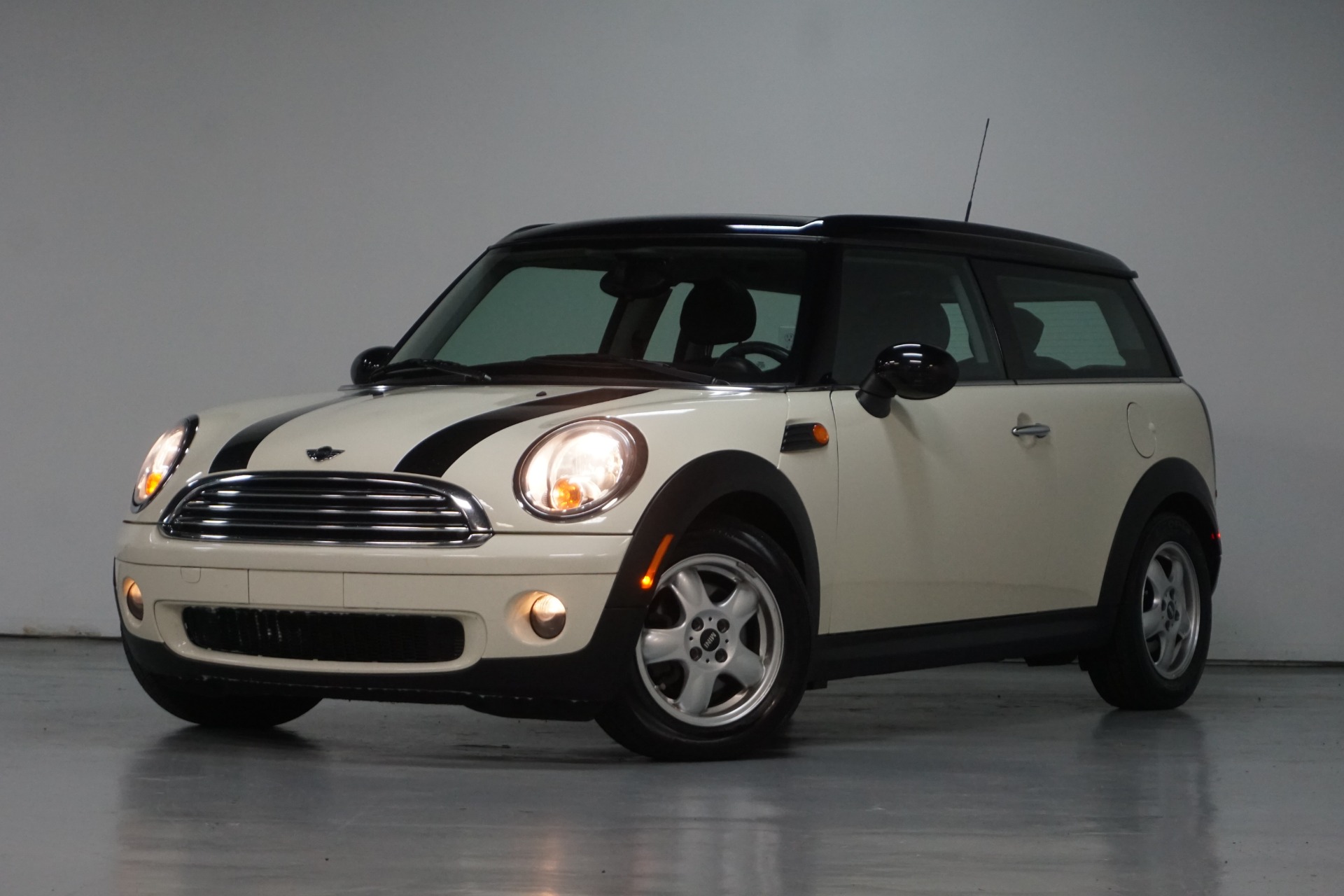 Used 2009 Pepper White MINI Cooper Clubman 2 Door Coupe For Sale (Sold) |  Prime Motorz Stock #2611
