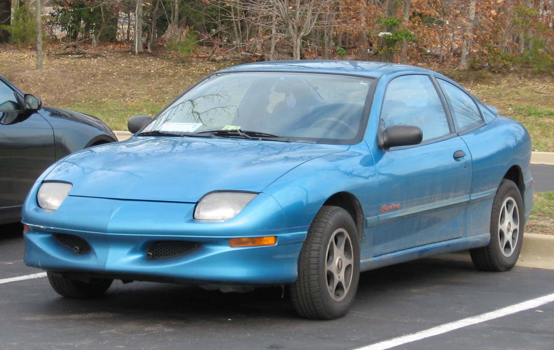 2004 Pontiac Sunfire Base w/1SV 2dr Coupe 5-spd manual w/OD