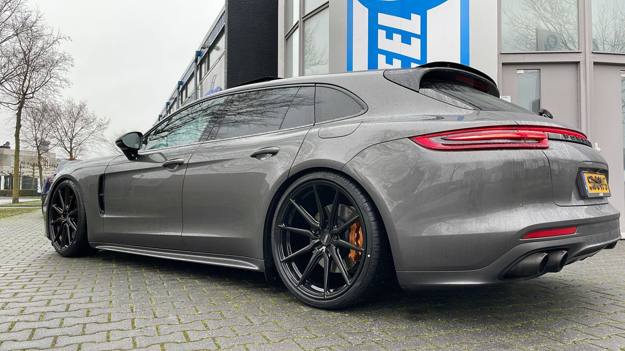 Porsche Panamera Sport Turismo Grey Vossen HF-3 | Wheel Front