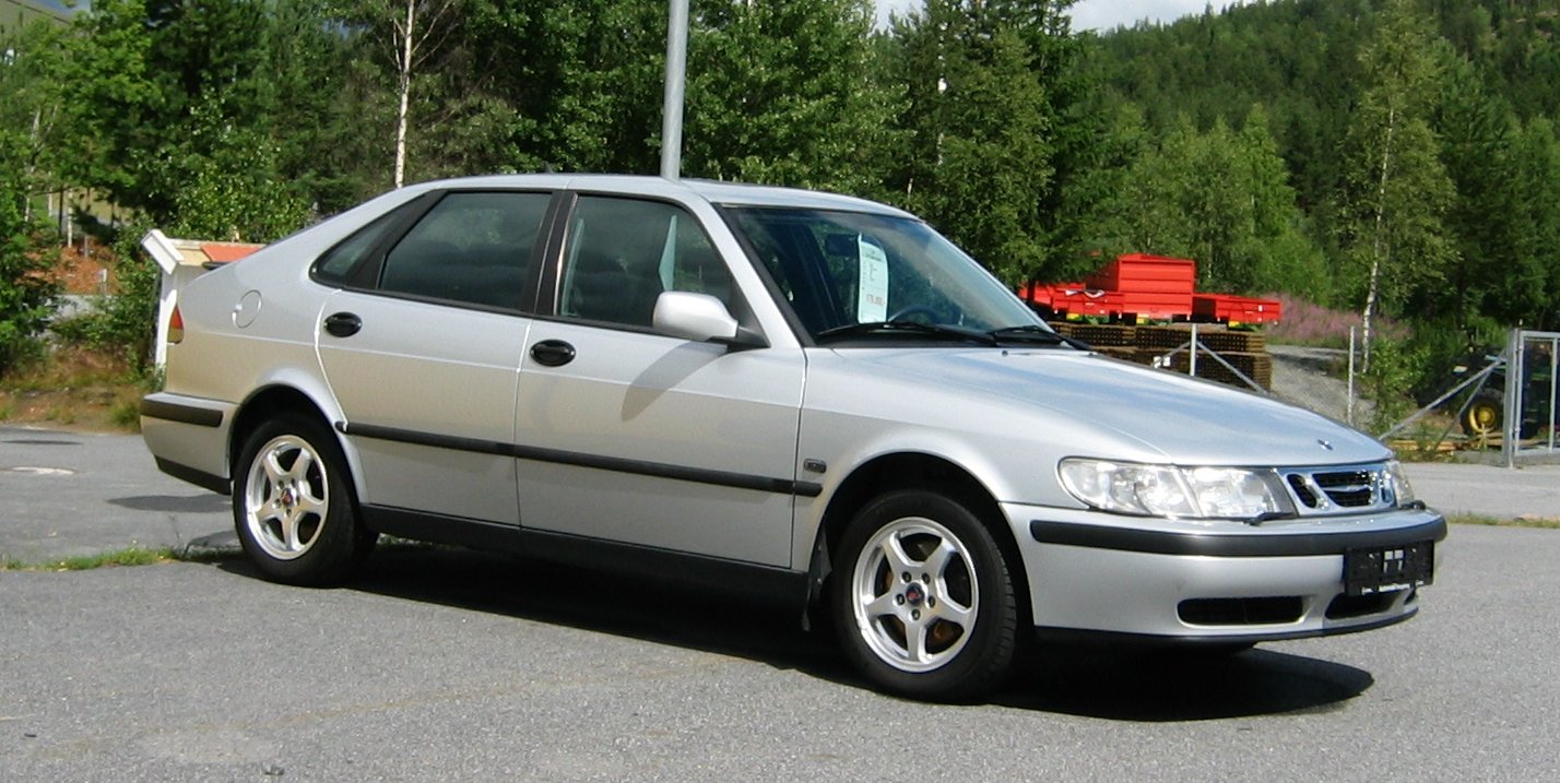File:Saab 9-3 2.0 Turbo Sport 2000.jpg - Wikimedia Commons