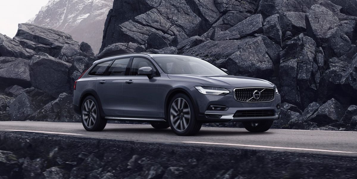 2021 Volvo V90 Cross Country Review, Pricing, and Specs