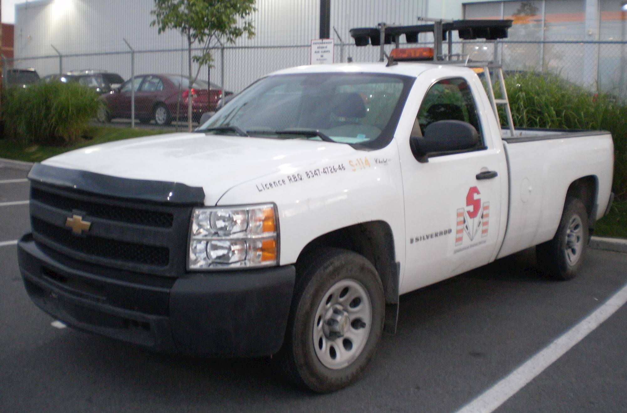 2007 Chevrolet Silverado 1500 Work Truck - Extended Cab Pickup 5.3L V8 auto  8.2 ft Bed