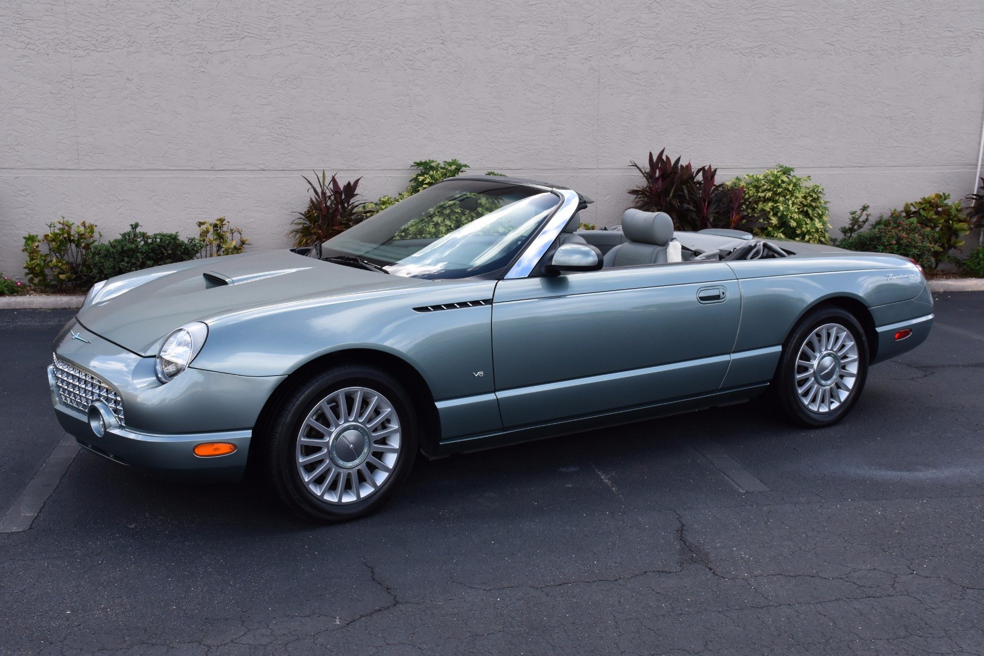 2004 Ford Thunderbird | Ideal Classic Cars LLC