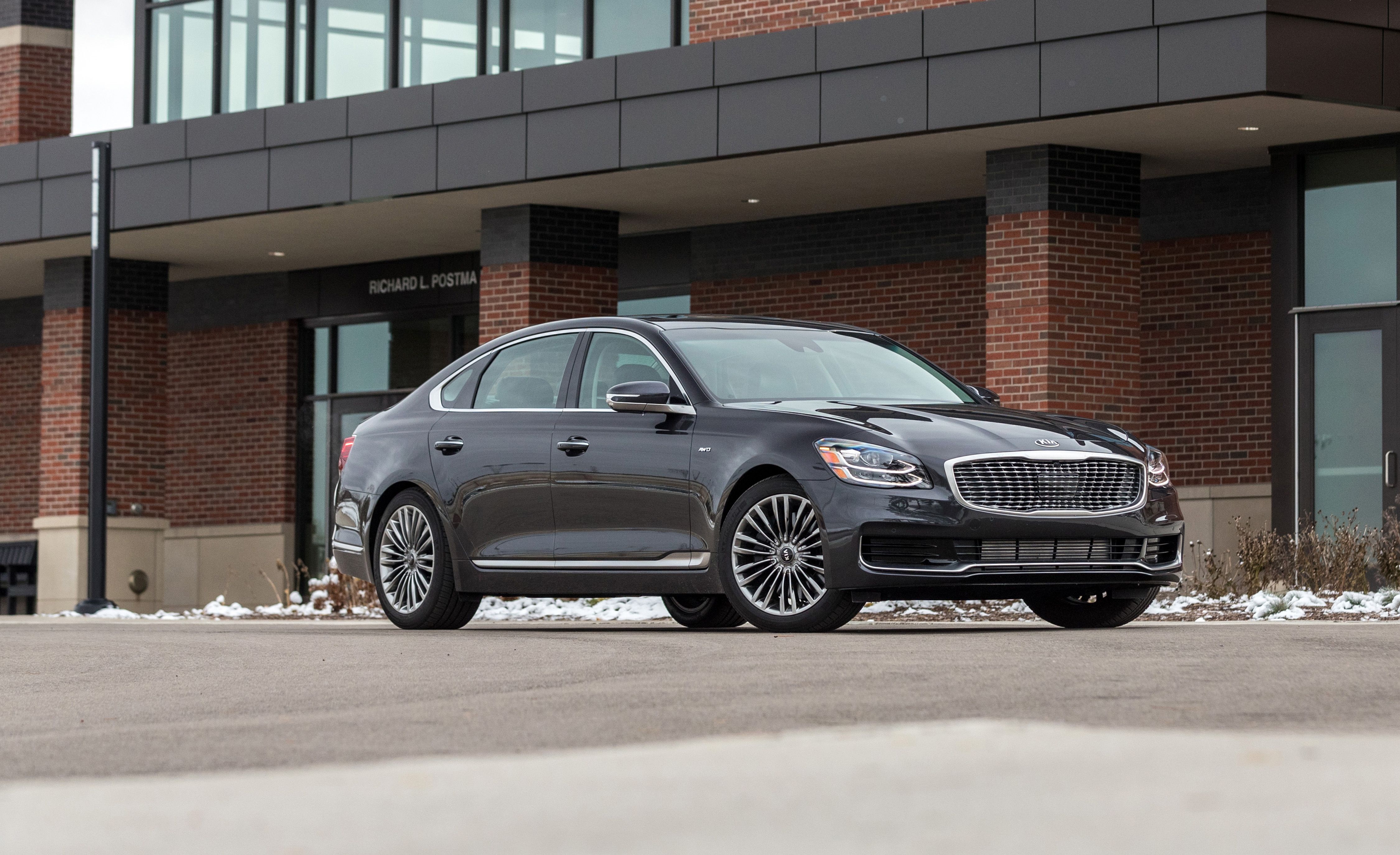 2019 Kia K900 Review, Pricing, and Specs