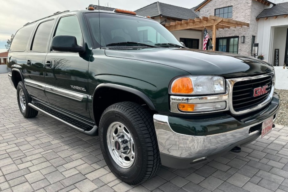 2001 GMC Yukon XL 2500 8.1L 4x4 for sale on BaT Auctions - sold for $34,444  on February 13, 2023 (Lot #98,325) | Bring a Trailer