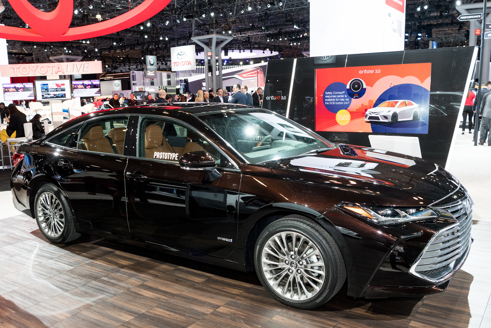 The 2021 Toyota Avalon Hybrid Delivers on Almost Everything
