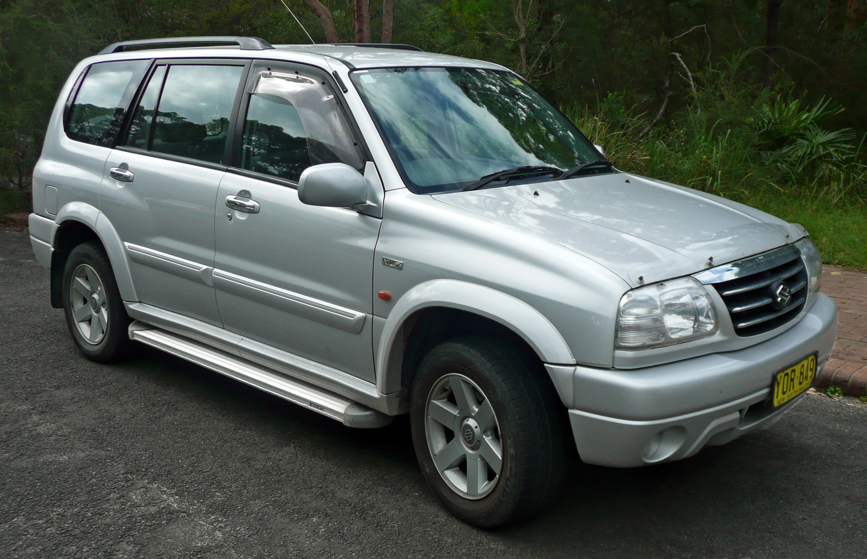 File:2001-2003 Suzuki Grand Vitara XL-7 (JA) wagon (2010-02-24) 01.jpg -  Wikimedia Commons