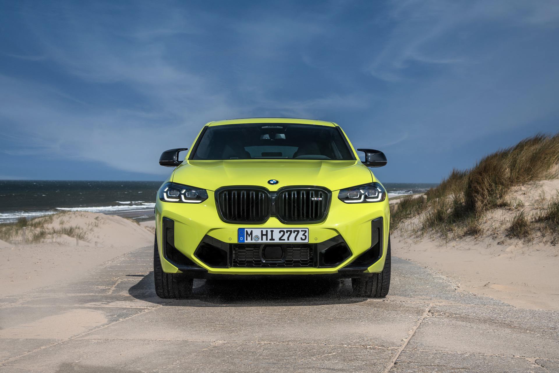 World Debut: 2021 BMW X4 M Facelift - Stunning in Sao Paulo Yellow