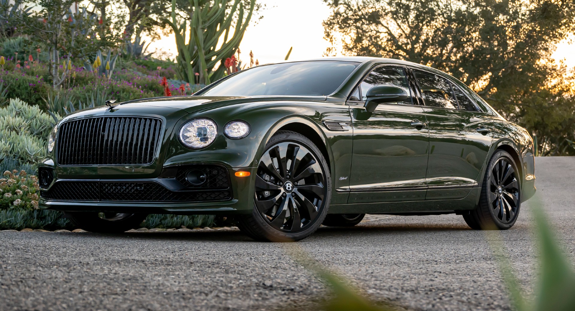New Flying Spur Hybrid Is Officially Bentley's Cleanest And Most Efficient  Model To Date | Carscoops
