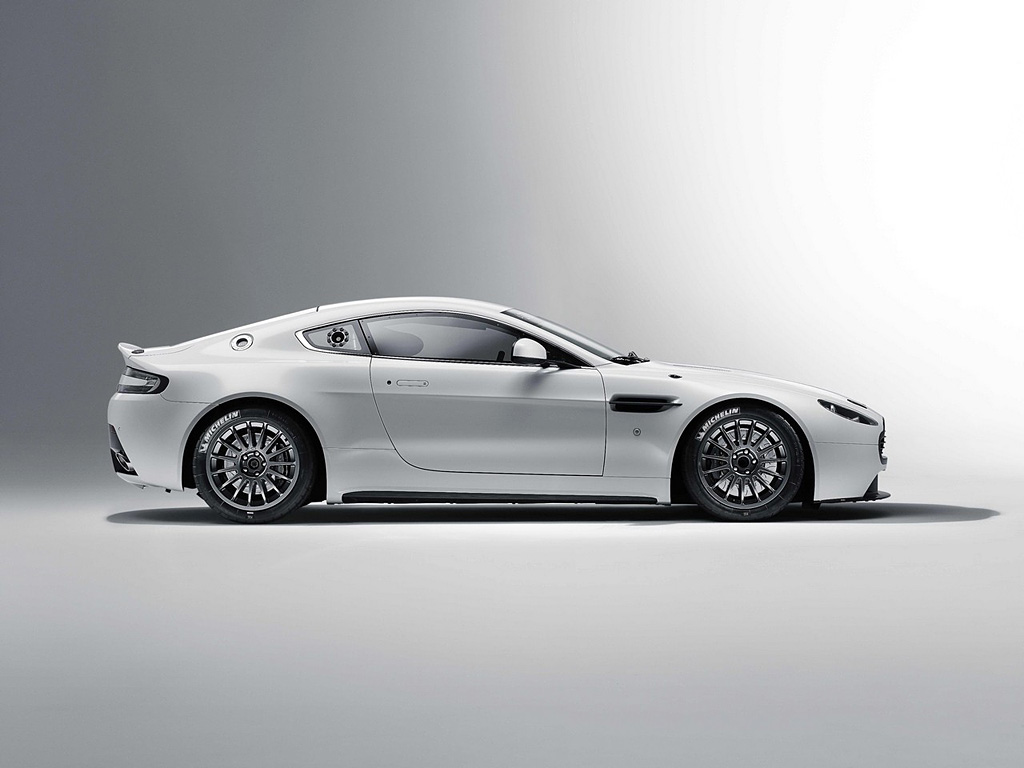 2011 Aston Martin V8 Vantage GT4 – Supercars.net