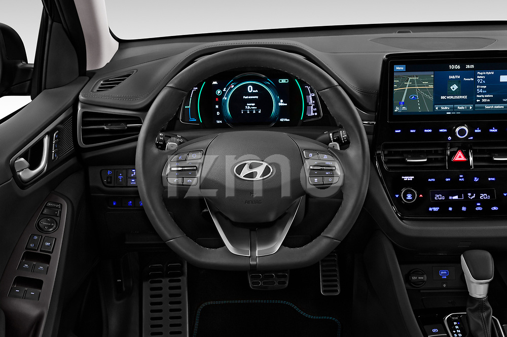 2022 Hyundai Ioniq-Plug-In-Hybrid Shine 5 Door Hatchback Steering Wheel  Cars Pictures | izmostock