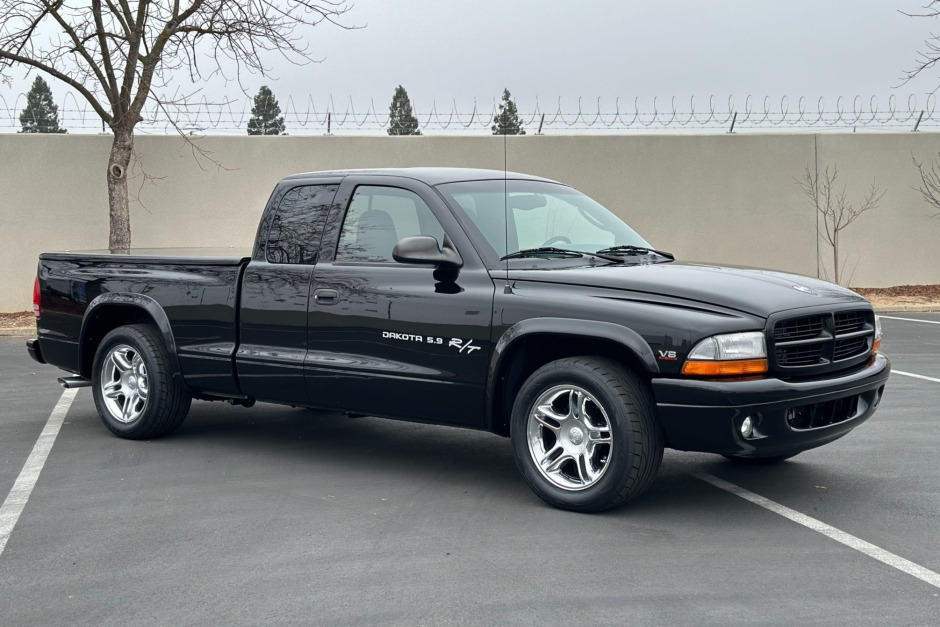 2000 Dodge Dakota R/T Club Cab for sale on BaT Auctions - sold for $30,000  on January 22, 2023 (Lot #96,390) | Bring a Trailer