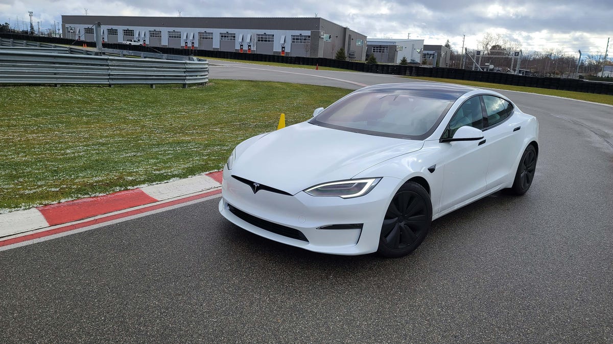 2022 Tesla Model S Plaid