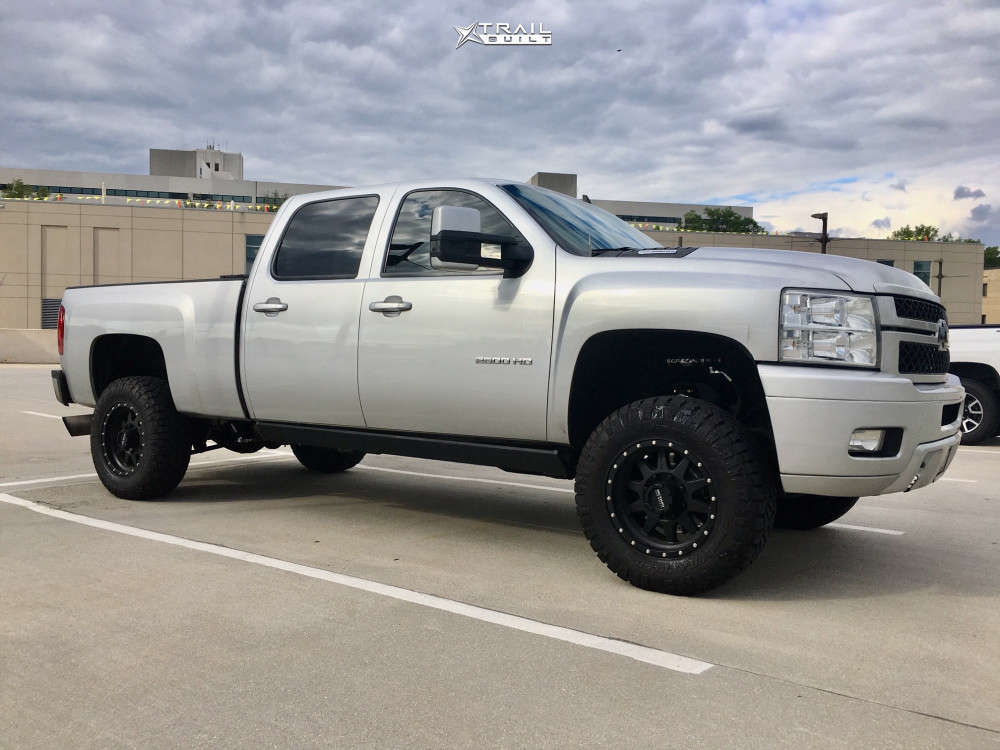 2014 Chevrolet Silverado 2500 HD Wheel Offset Slightly Aggressive  Suspension Lift 2.5" | 791304 | TrailBuilt Off-Road