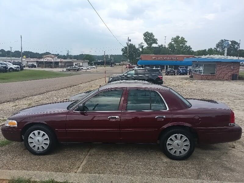 Used 2006 Ford Crown Victoria Police Interceptor for Sale (with Photos) -  CarGurus