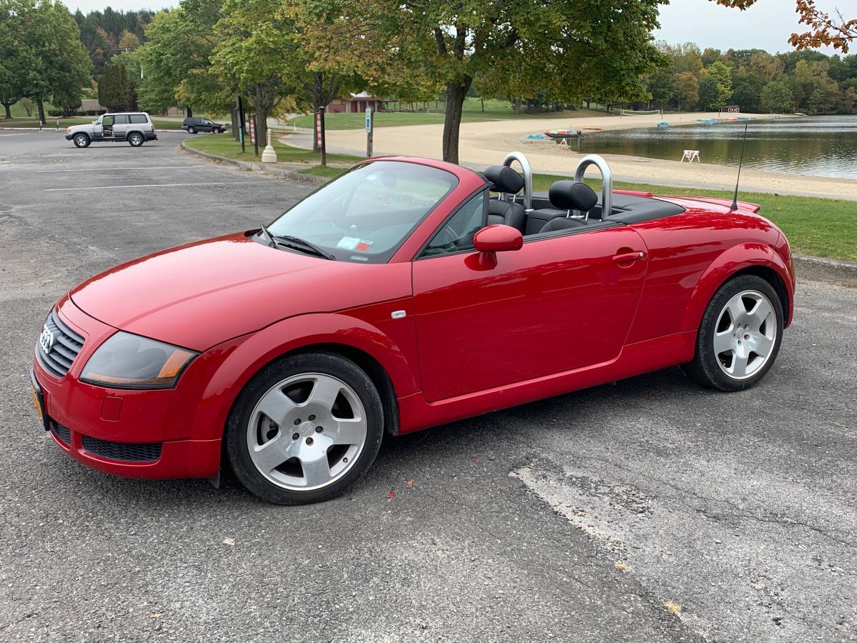 Technology & Tradition: 2001 Audi TT Quattro 1.8 Roadster - Sold! |  GuysWithRides.com