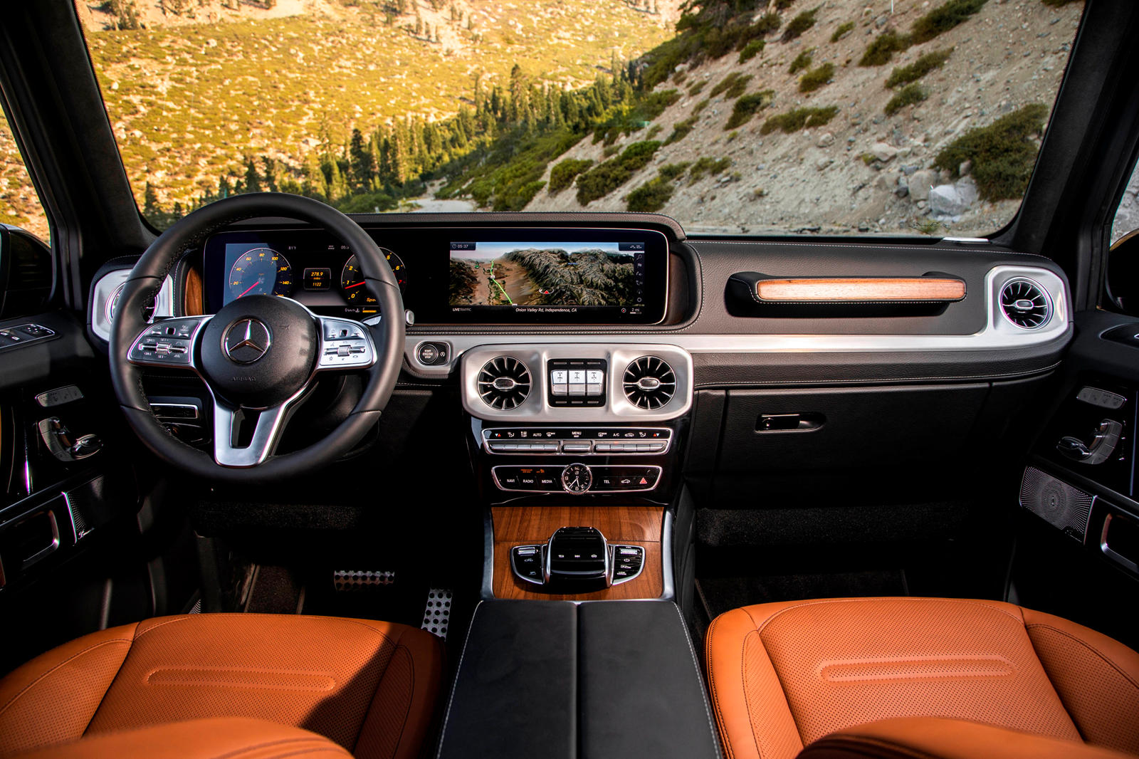 2022 Mercedes-Benz G-Class Interior Dimensions: Seating, Cargo Space &  Trunk Size - Photos | CarBuzz