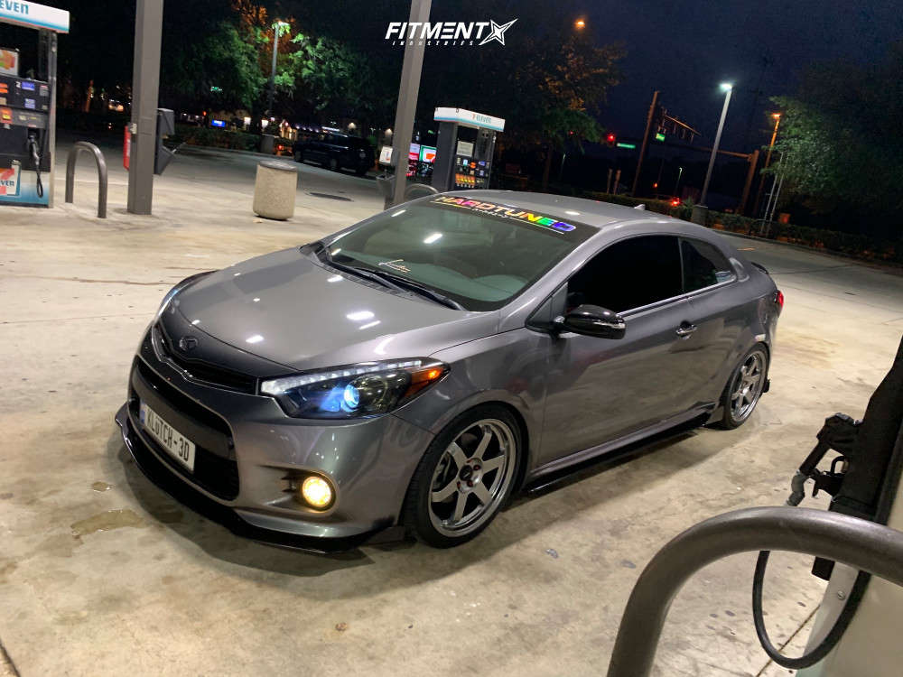 2016 Kia Forte Koup SX with 18x8 AVID1 AV6 and Nexen 225x40 on Coilovers |  1009662 | Fitment Industries