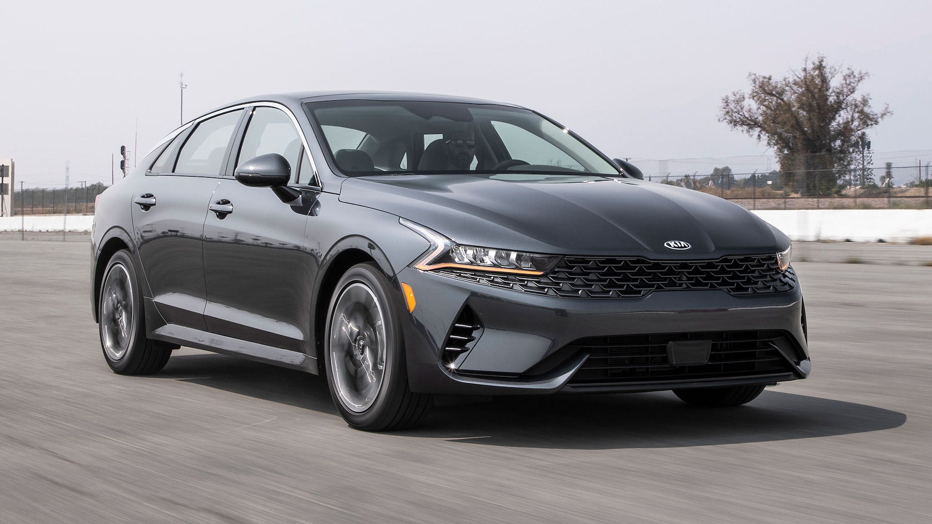 2021 Kia K5 Pros and Cons Review: Better Than Accord?