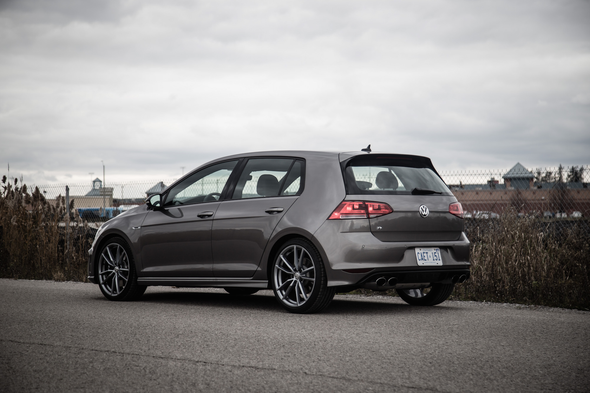 Review: 2017 Volkswagen Golf R | Canadian Auto Review