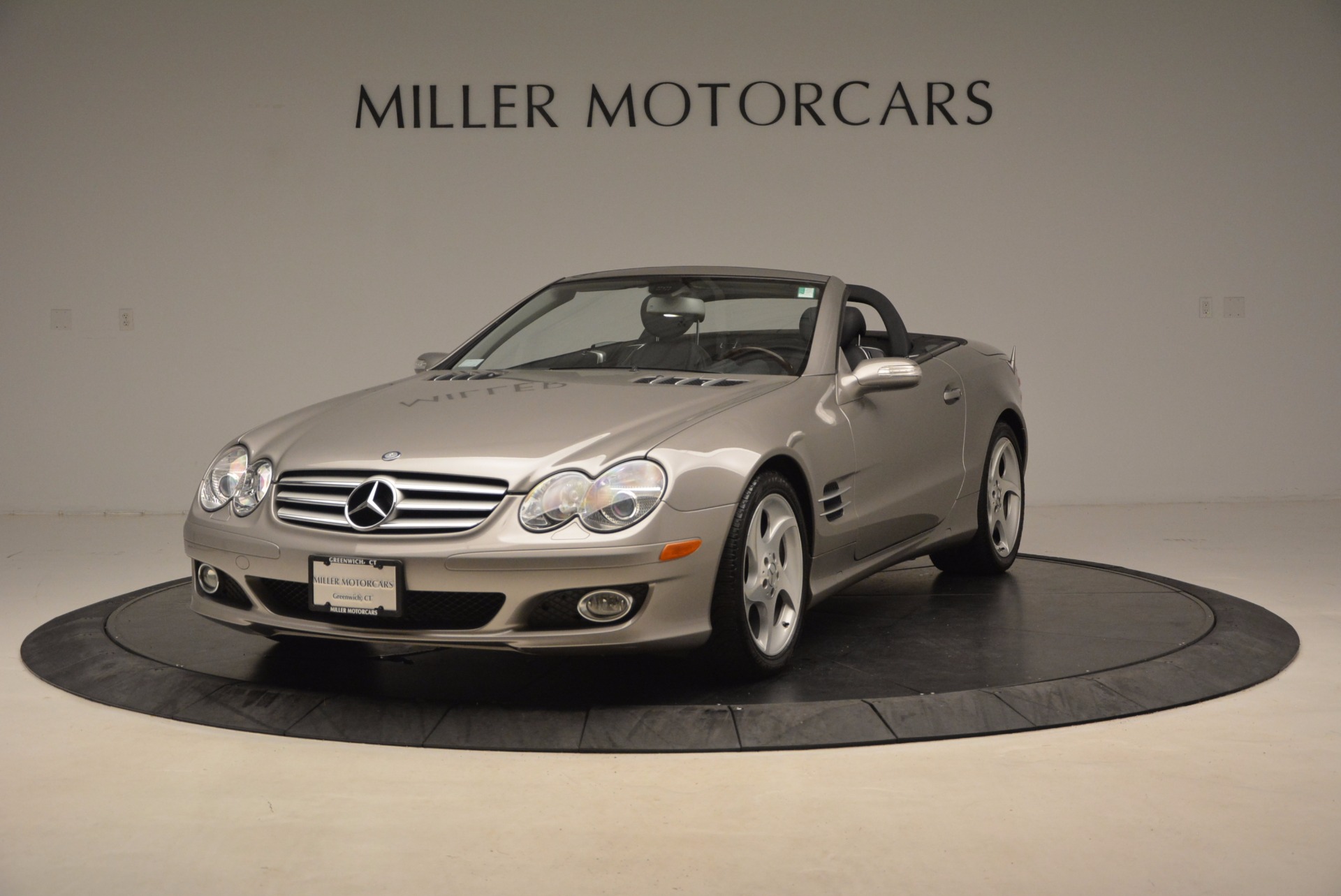 Pre-Owned 2007 Mercedes Benz SL-Class SL 550 For Sale (Special Pricing) |  Aston Martin of Greenwich Stock #4338A