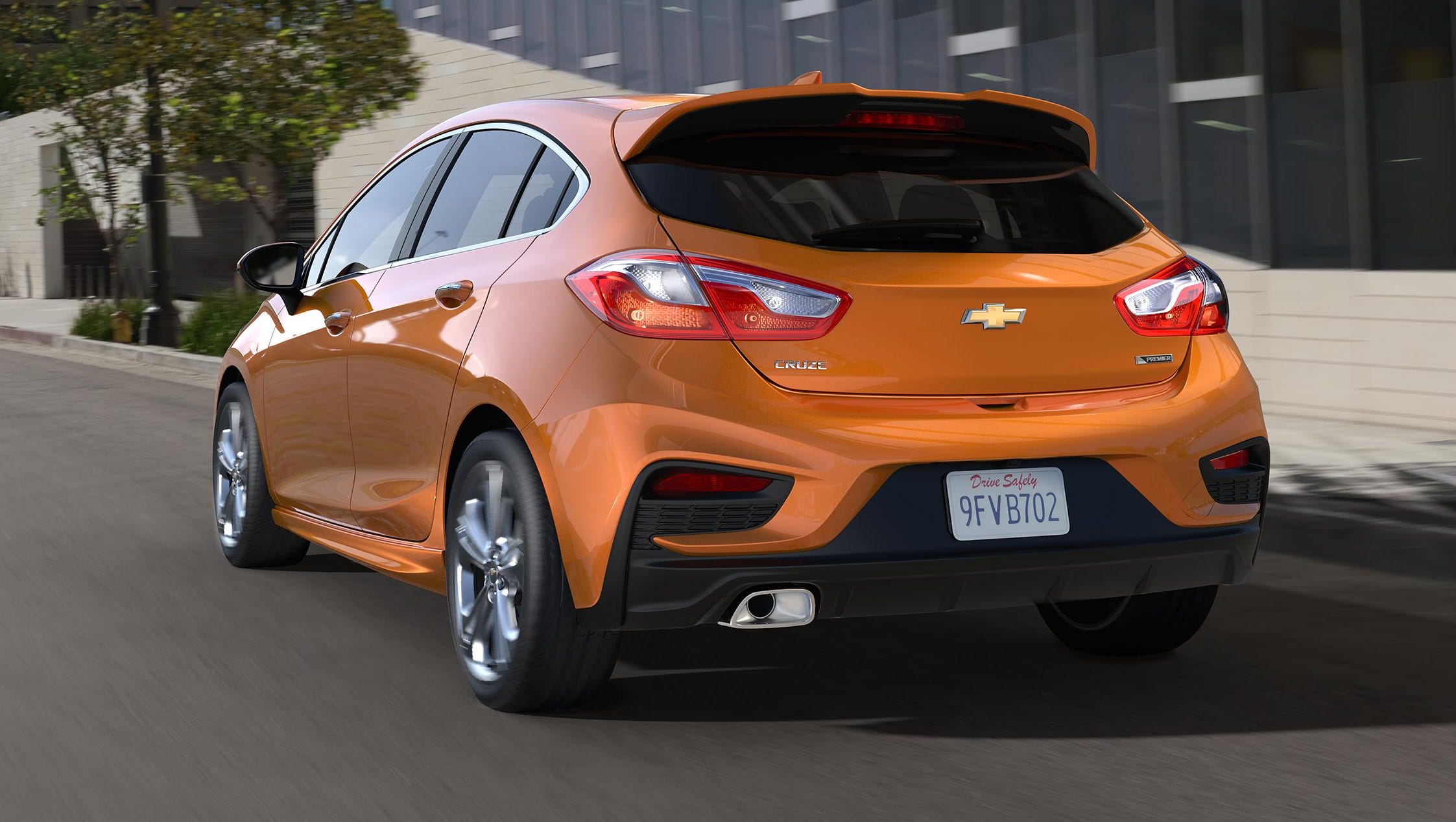 Chevy Cruze adds a door, and noticeable practicality