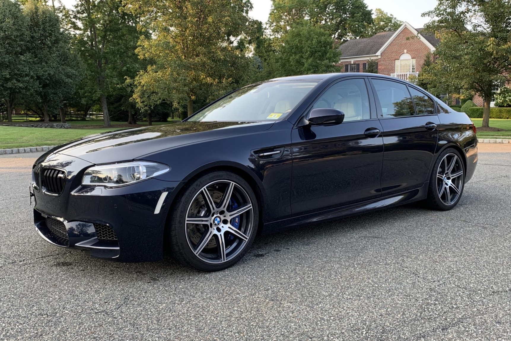 2016 BMW M5 Competition Package 6-Speed for sale on BaT Auctions - sold for  $72,500 on September 30, 2021 (Lot #56,286) | Bring a Trailer