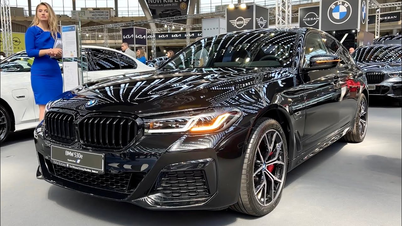BMW 5 Series 2022 Facelift - FIRST LOOK & visual REVIEW (exterior,  interior, trunk) 530e - YouTube
