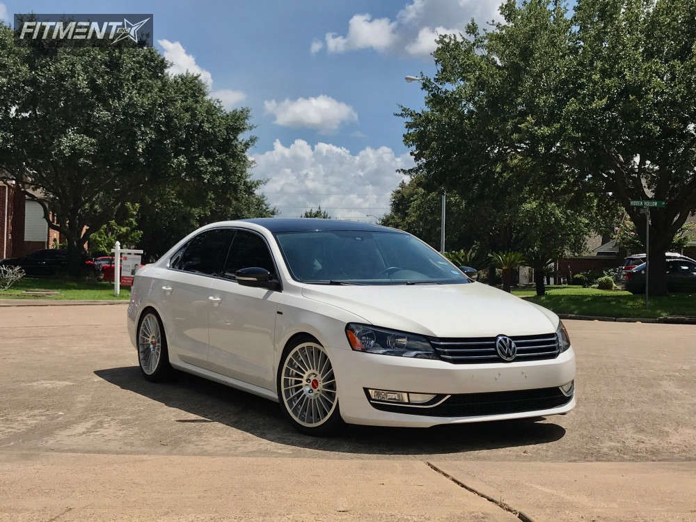 2015 Volkswagen Passat SE with 19x8.5 Rotiform Ind-t and Continental 255x35  on Coilovers | 253856 | Fitment Industries