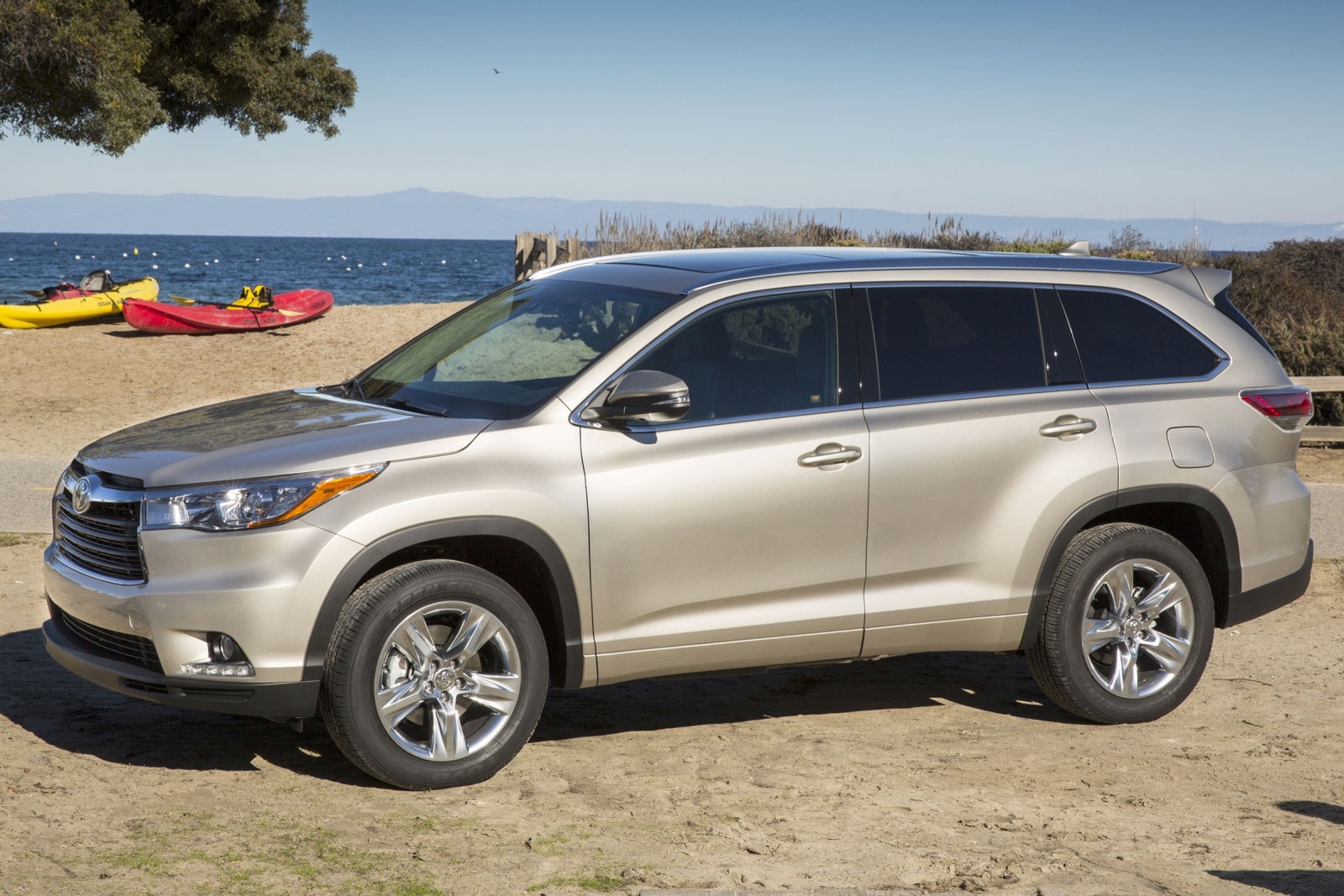 2015 Toyota Highlander Review & Ratings | Edmunds