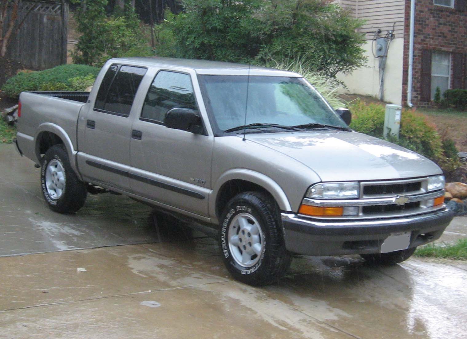 2004 Chevrolet S-10 - Information and photos - MOMENTcar