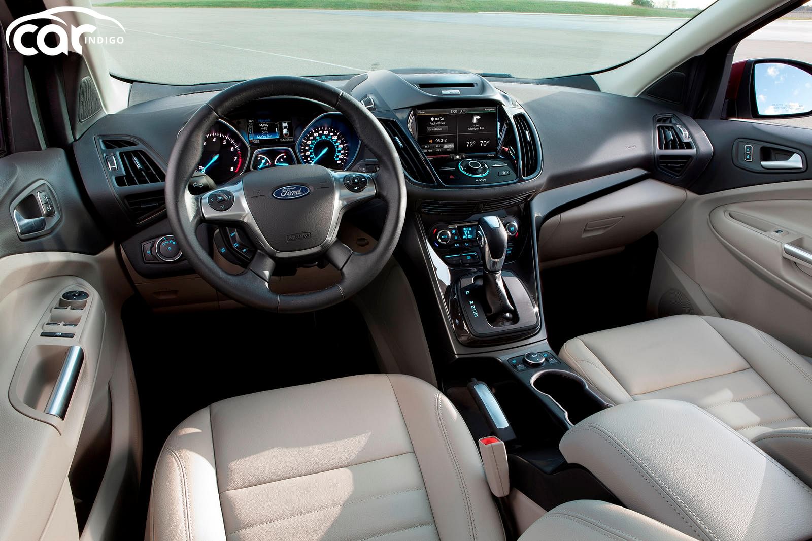 2012 Ford Escape Interior Review - Seating, Infotainment, Dashboard and  Features | CarIndigo.com