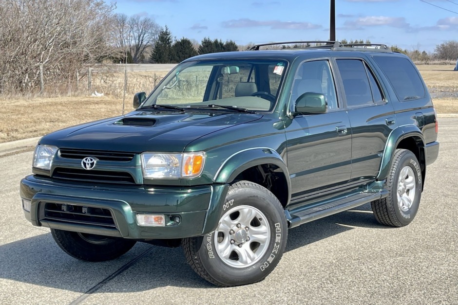 45k-Mile 2001 Toyota 4Runner SR5 Sport 4x4 for sale on BaT Auctions - sold  for $20,000 on March 23, 2022 (Lot #68,715) | Bring a Trailer